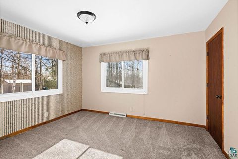 Tiny photo for 540 W Redwing St, Duluth, MN 55803 (MLS # 6124332)