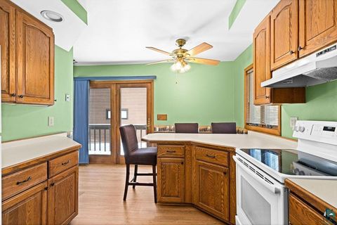 Tiny photo for 540 W Redwing St, Duluth, MN 55803 (MLS # 6124332)