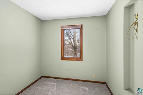 Tiny photo for 540 W Redwing St, Duluth, MN 55803 (MLS # 6124332)