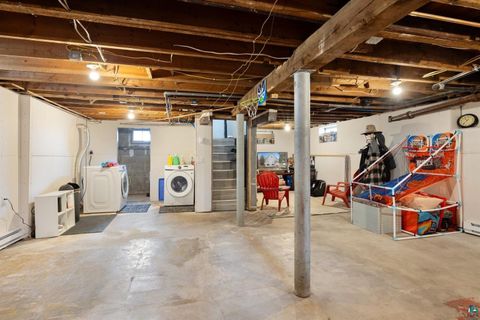 Tiny photo for 610 11th St S St, Virginia, MN 55792 (MLS # 6124914)