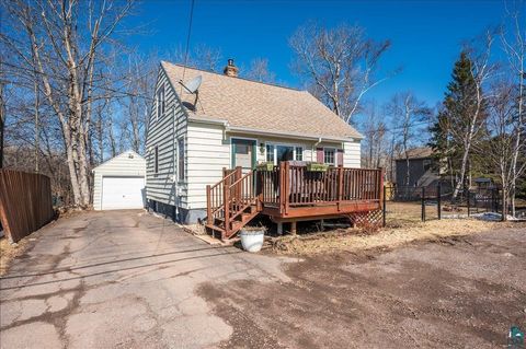 Photo of 1415 Eklund Ave, Duluth, MN 55811 (MLS # 6124561)