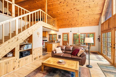 Tiny photo for 125 Voyageurs Point Rd, Grand Marais, MN 55604 (MLS # 6126305)