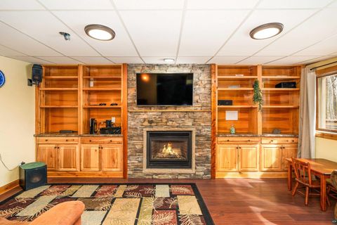 Tiny photo for 2 Northfield St, Duluth, MN 55803 (MLS # 6124188)