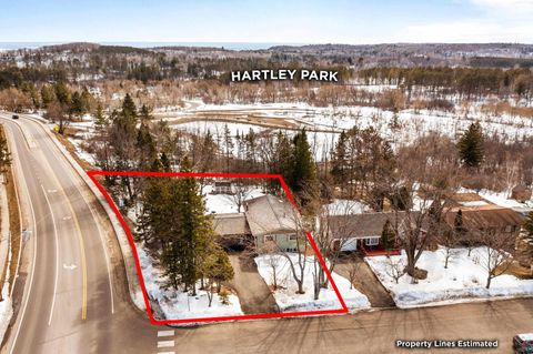 Tiny photo for 2 Northfield St, Duluth, MN 55803 (MLS # 6124188)