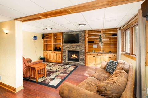 Tiny photo for 2 Northfield St, Duluth, MN 55803 (MLS # 6124188)