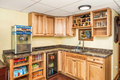 Tiny photo for 2 Northfield St, Duluth, MN 55803 (MLS # 6124188)