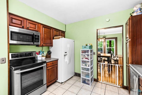 Tiny photo for 4611 W 6th St, Duluth, MN 55807 (MLS # 6126237)