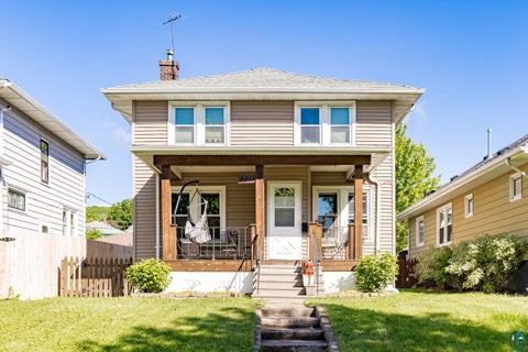 Photo of 4611 W 6th St, Duluth, MN 55807 (MLS # 6126237)