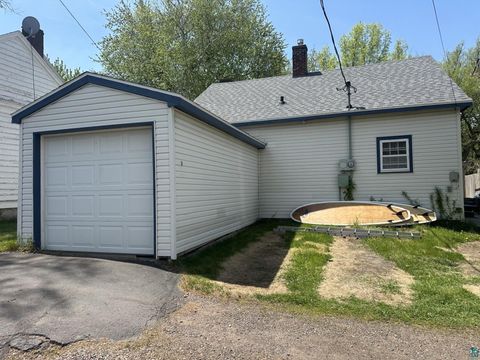 Tiny photo for 208 Chestnut St, Cloquet, MN 55720 (MLS # 6125668)
