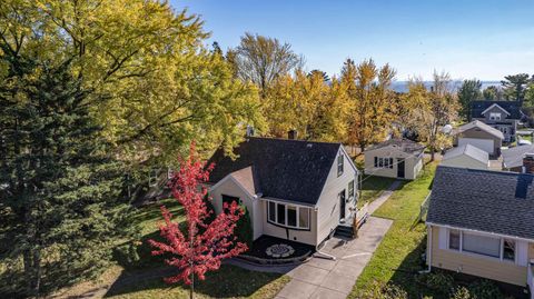 Photo of 4814 Peabody St, Duluth, MN 55804 (MLS # 6122687) Photo of 4814 Peabody St, Duluth, MN 55804 (MLS # 6122687)