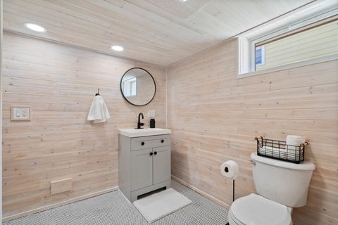 Tiny photo for 4814 Peabody St, Duluth, MN 55804 (MLS # 6122687)