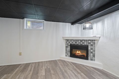 Tiny photo for 4814 Peabody St, Duluth, MN 55804 (MLS # 6122687)