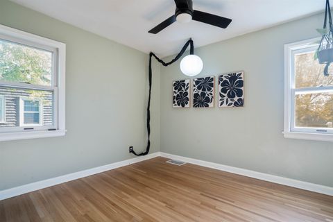 Tiny photo for 4814 Peabody St, Duluth, MN 55804 (MLS # 6122687)