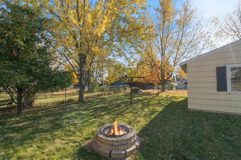 Tiny photo for 4814 Peabody St, Duluth, MN 55804 (MLS # 6122687)