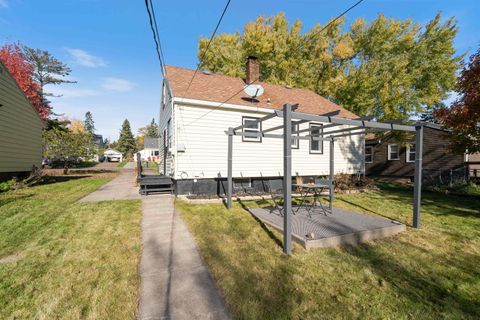Tiny photo for 4814 Peabody St, Duluth, MN 55804 (MLS # 6122687)