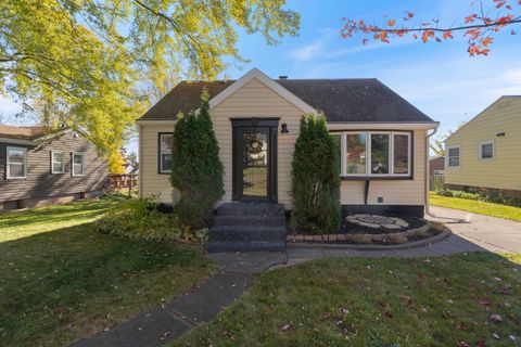 Tiny photo for 4814 Peabody St, Duluth, MN 55804 (MLS # 6122687)