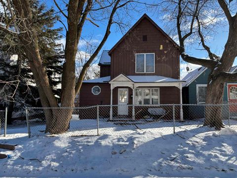 Photo of 522 E 7th St, Duluth, MN 55805 (MLS # 6123247)