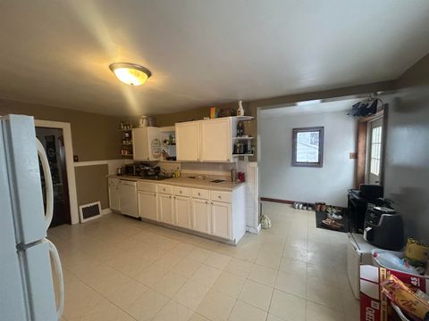 Tiny photo for 522 E 7th St, Duluth, MN 55805 (MLS # 6123247)