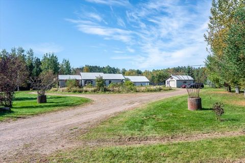 Photo of 2179 Monarch Dr, Wrenshall, MN 55797 (MLS # 6122159)