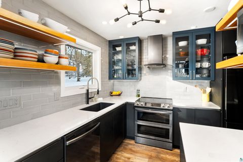 Tiny photo for 35 W Ideal St, Duluth, MN 55811 (MLS # 6123877)