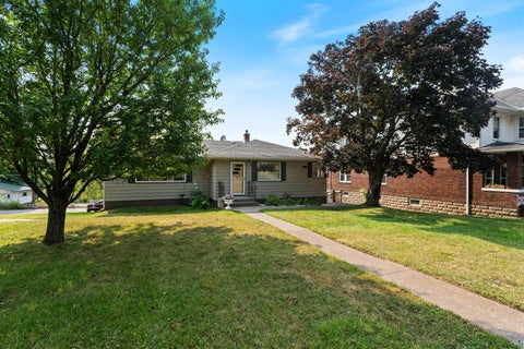 Tiny photo for 2016 E 3rd St, Duluth, MN 55812 (MLS # 6127074)