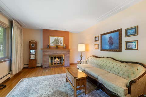 Tiny photo for 2016 E 3rd St, Duluth, MN 55812 (MLS # 6127074)