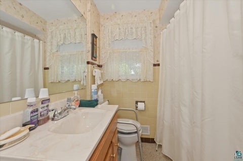 Tiny photo for 3801 E 4th St, Duluth, MN 55804 (MLS # 6126196)