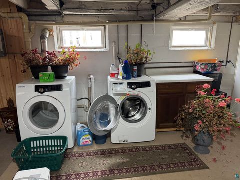 Tiny photo for 806 5th Ave, Two Harbors, MN 55616 (MLS # 6124335)