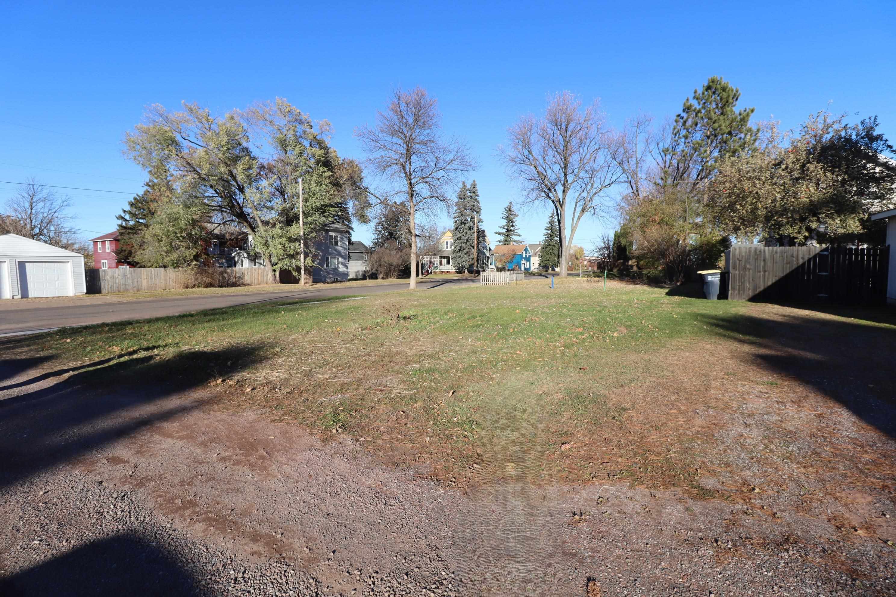 1104 3rd St W