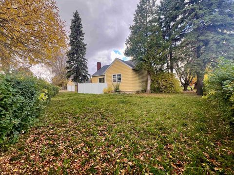 Tiny photo for 911 7th Ave S Ave, Virginia, MN 55792 (MLS # 6122548)