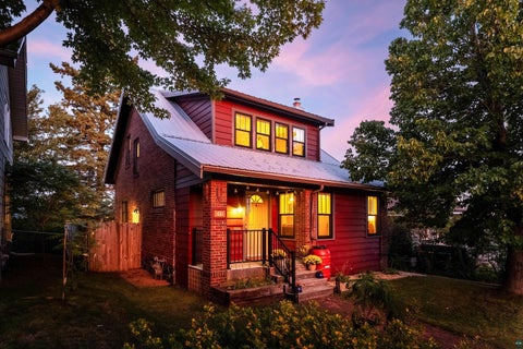 Photo of 1520 N 9th Ave E, Duluth, MN 55805 (MLS # 6128011)