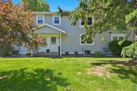 Photo of 306 Kelly Cr CIR #11C, Duluth, MN 55811 (MLS # 6126114)