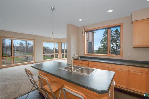 Tiny photo for 1001 W 6th St, Duluth, MN 55806 (MLS # 6125253)