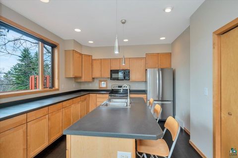 Tiny photo for 1001 W 6th St, Duluth, MN 55806 (MLS # 6125253)