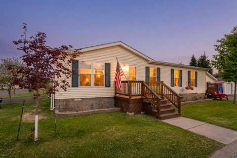 Photo of 16 Magnolia Dr, Duluth, MN 55810 (MLS # 6125857)