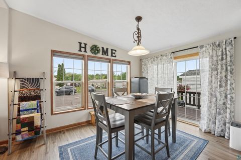 Tiny photo for 16 Magnolia Dr, Duluth, MN 55810 (MLS # 6125857)