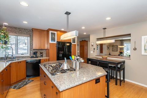 Tiny photo for 907 Mellwood Ave, Duluth, MN 55804 (MLS # 6123703)