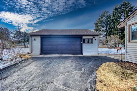 Tiny photo for 817 Maple Bend Dr, Duluth, MN 55811 (MLS # 6123967)