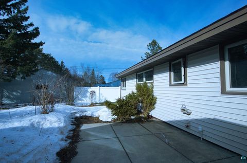 Tiny photo for 817 Maple Bend Dr, Duluth, MN 55811 (MLS # 6123967)