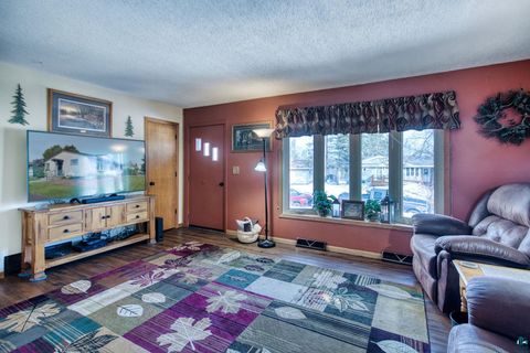 Tiny photo for 817 Maple Bend Dr, Duluth, MN 55811 (MLS # 6123967)