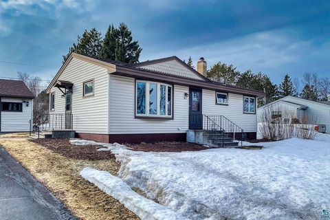 Photo of 817 Maple Bend Dr, Duluth, MN 55811 (MLS # 6123967)