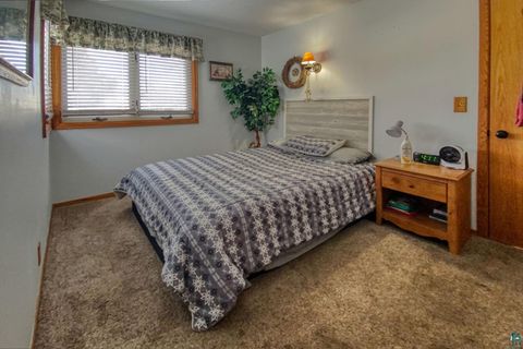 Tiny photo for 817 Maple Bend Dr, Duluth, MN 55811 (MLS # 6123967)