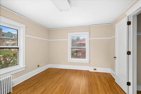 Tiny photo for 1832 E 3rd St, Duluth, MN 55812 (MLS # 6122615)