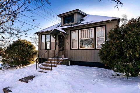 Photo of 619 N 18th Ave E Ave, Duluth, MN 55812 (MLS # 6123739)