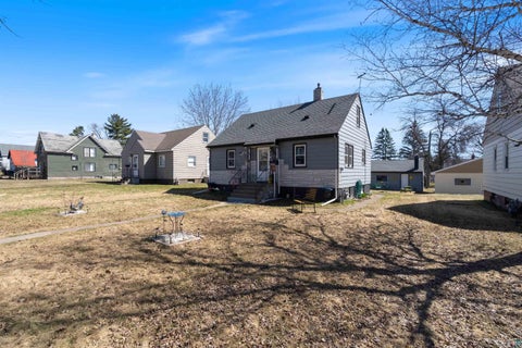 Tiny photo for 28 N 66th Ave W Ave, Duluth, MN 55807 (MLS # 6128372)