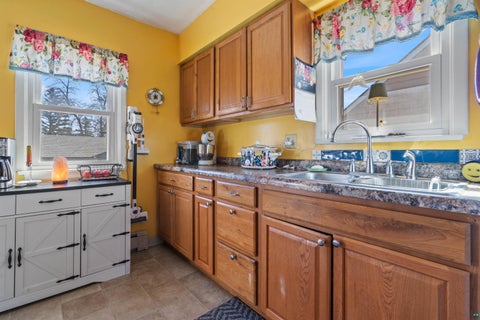 Tiny photo for 28 N 66th Ave W Ave, Duluth, MN 55807 (MLS # 6128372)