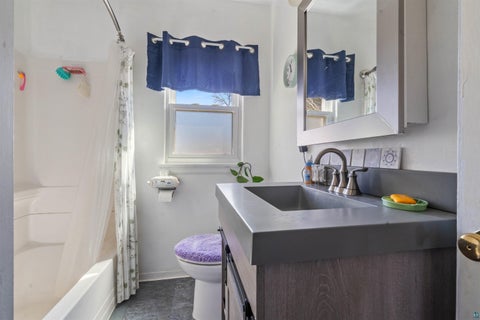 Tiny photo for 28 N 66th Ave W Ave, Duluth, MN 55807 (MLS # 6128372)