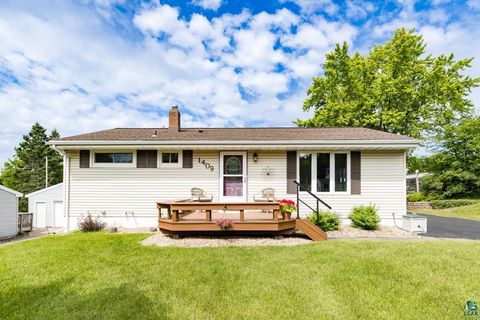 Photo of 1409 Stanford Ave, Duluth, MN 55811 (MLS # 6126338)