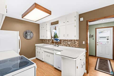 Tiny photo for 1409 Stanford Ave, Duluth, MN 55811 (MLS # 6126338)