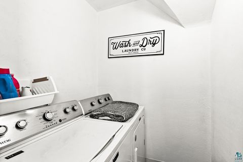 Tiny photo for 822 E 7th St, Duluth, MN 55805 (MLS # 6125173)